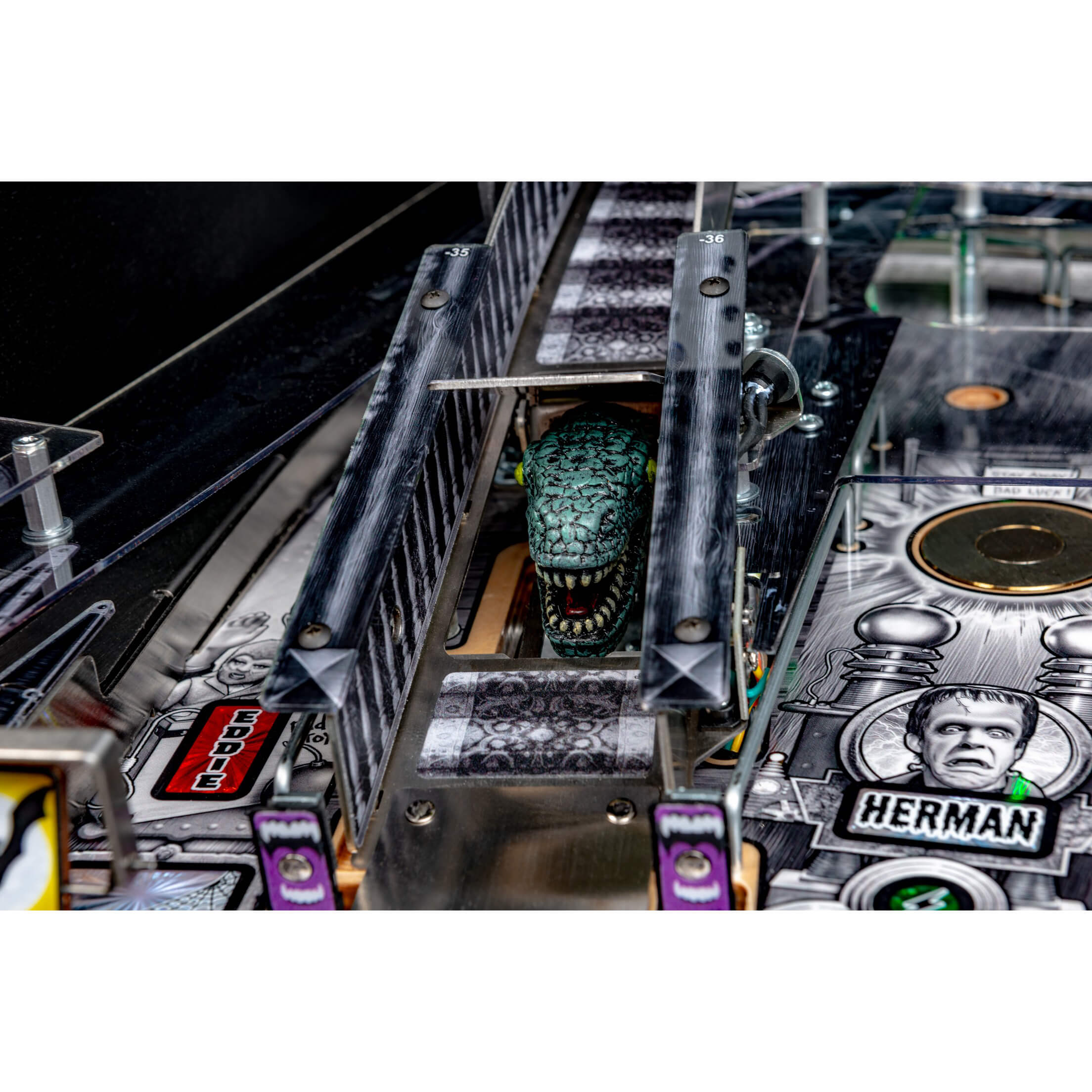 The Munsters Premium Pinball Machine by Stern The Munsters Premium Pinball Machine by Stern