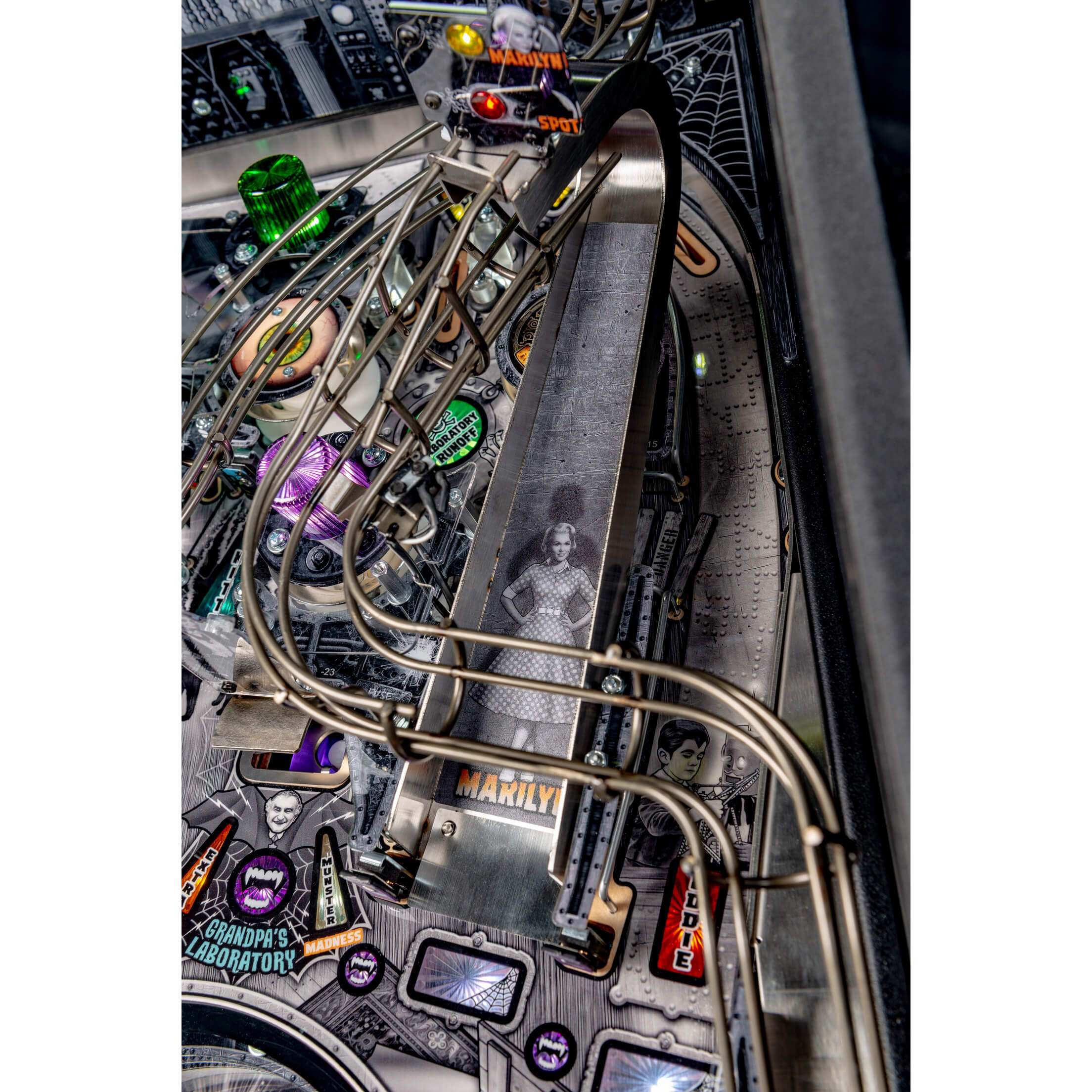 The Munsters Premium Pinball Machine by Stern The Munsters Premium Pinball Machine by Stern