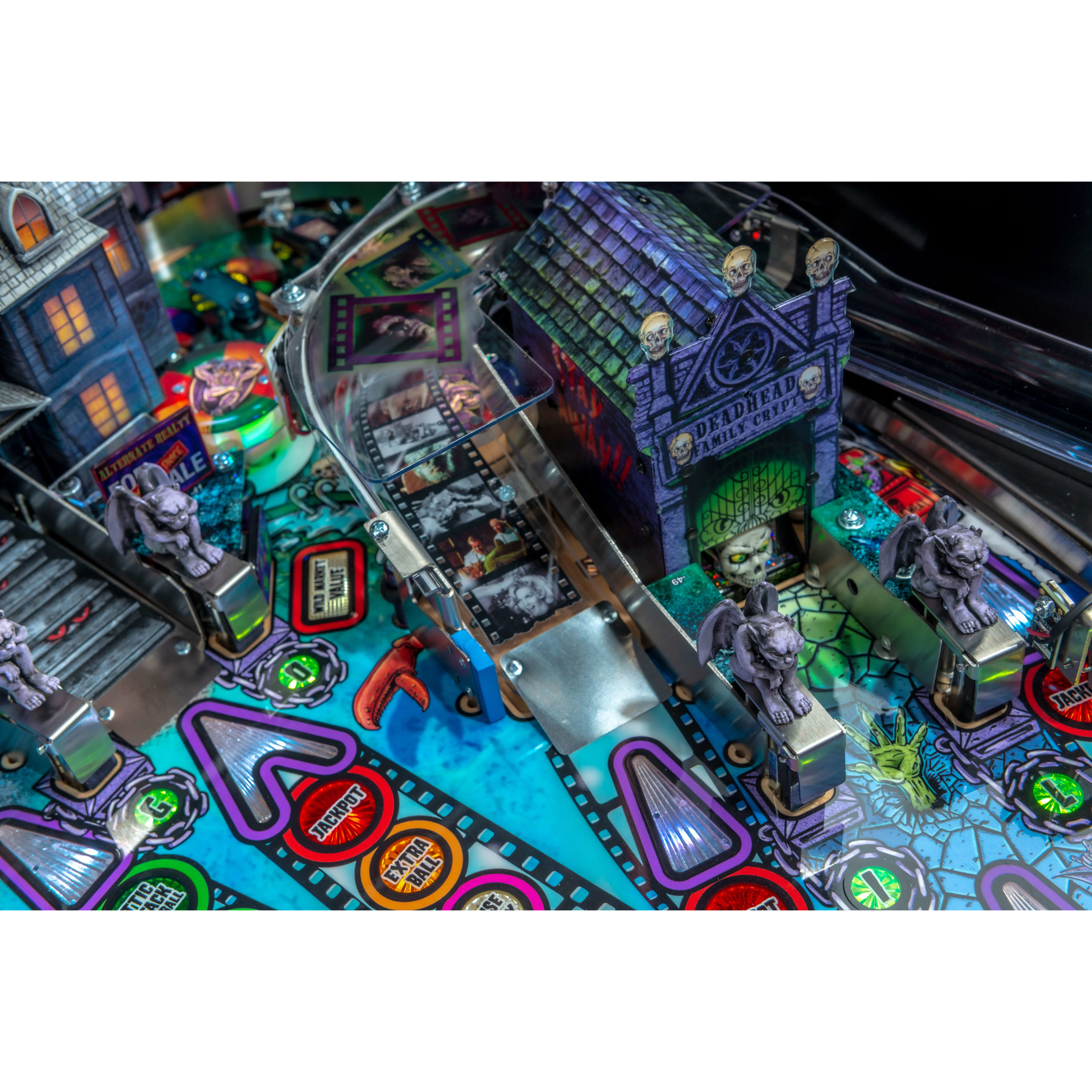 Elvira's House of Horrors Premium Pinball Machine by Stern Elvira's House of Horrors Premium Pinball Machine by Stern
