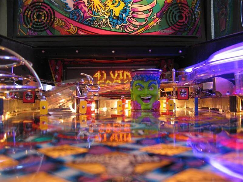 Cirqus Voltaire Pinball Machine by Bally Cirqus Voltaire Pinball Machine by Bally
