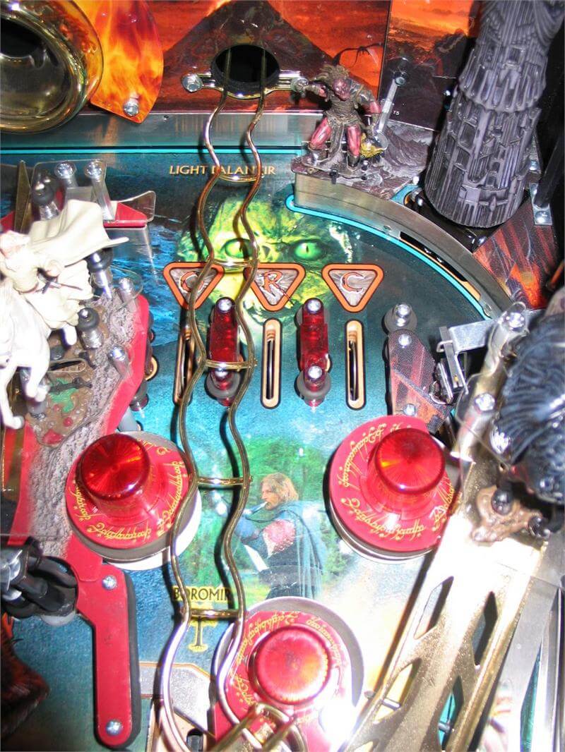 Lord of the Rings Pinball Machine by Stern Lord of the Rings Pinball Machine by Stern