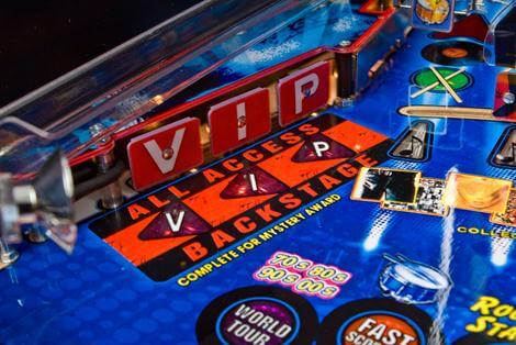 Rolling Stones Pinball Machine by Stern Rolling Stones Pinball Machine by Stern